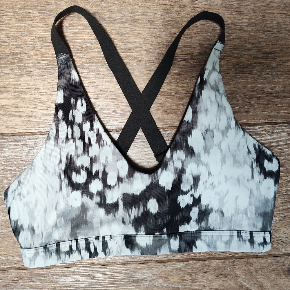 Offline By Aerie Bra Medium Gray White Criss Cross Back